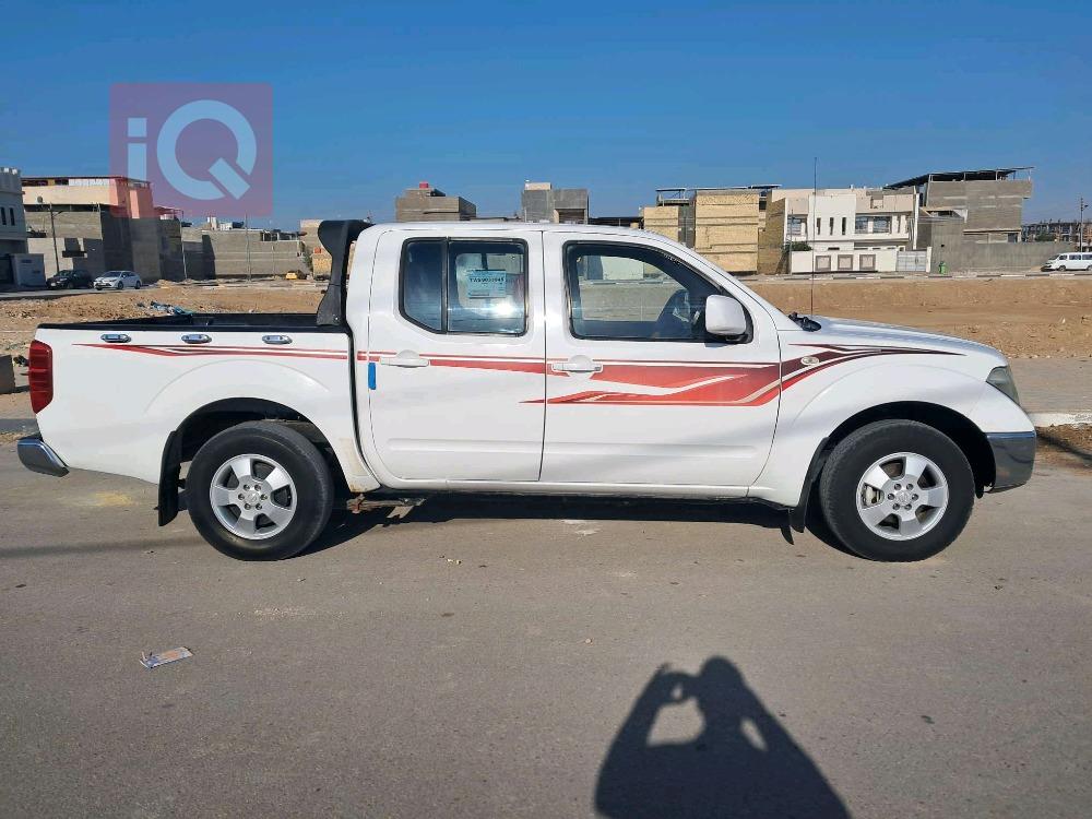 نيسان نافارا